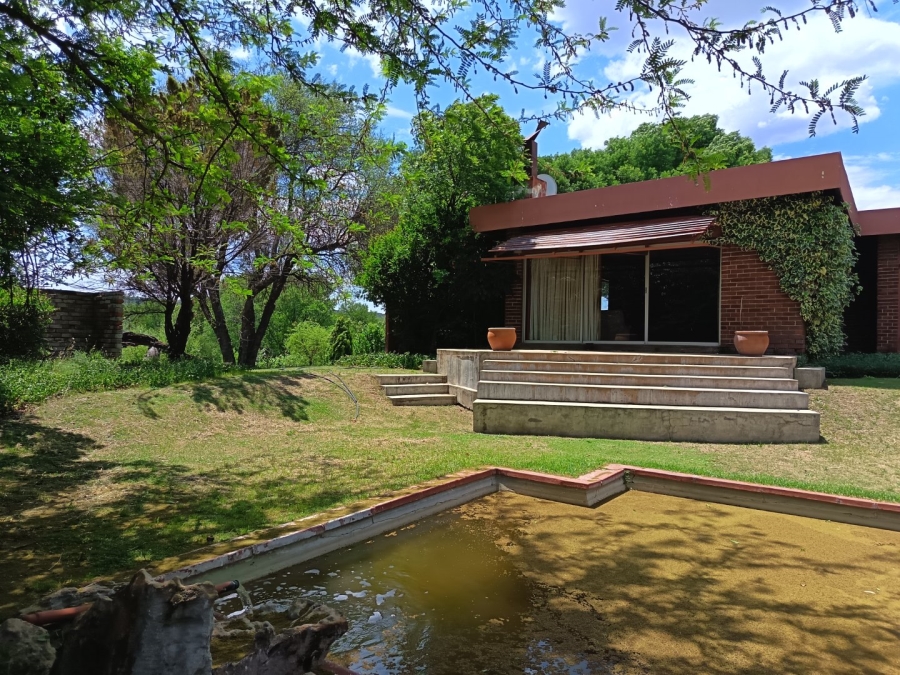 Commercial Property for Sale in Glen Free State